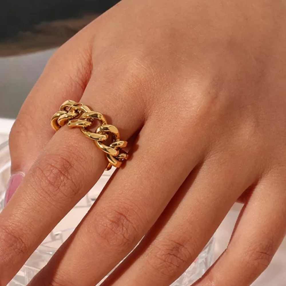 Chain link ring; nwot